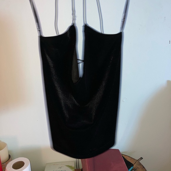 Crushed velvet tie back halter - Picture 2 of 4